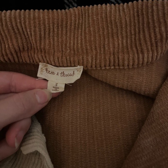 boutique brown button up - Picture 3 of 3